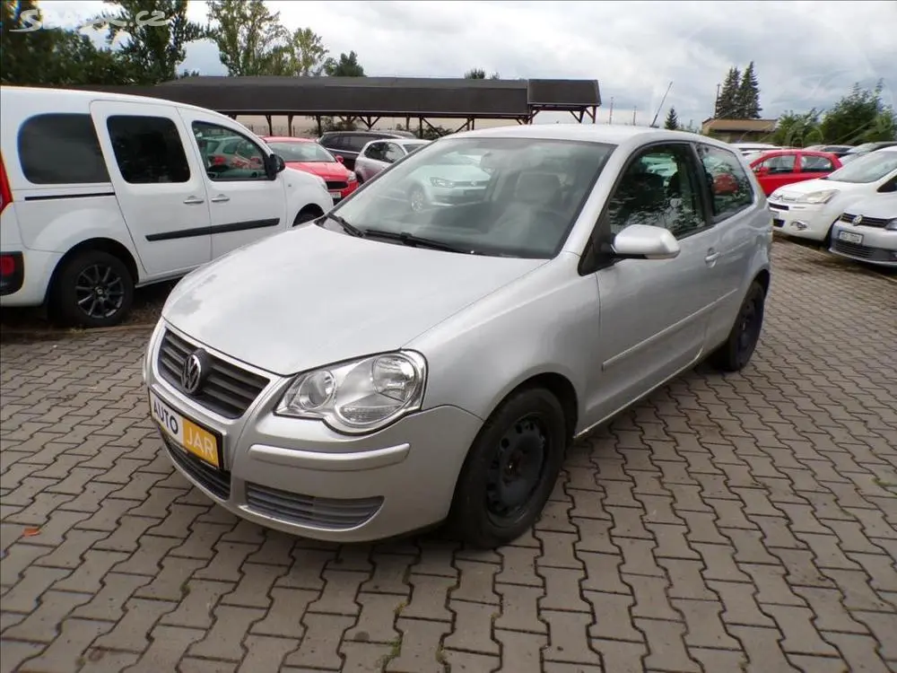 Volkswagen Polo 1,2 12V KLIMA - fotka 2