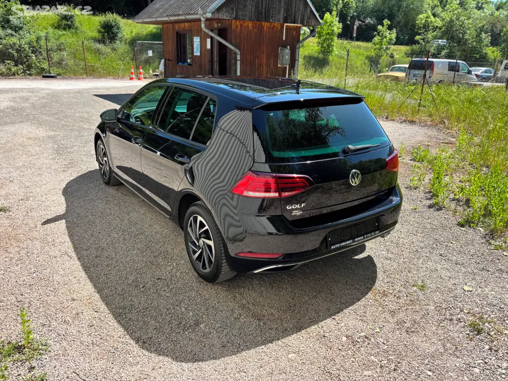 Volkswagen Golf, 1.0 TSi 85 kW LED NAVI KAMERA - fotka 4