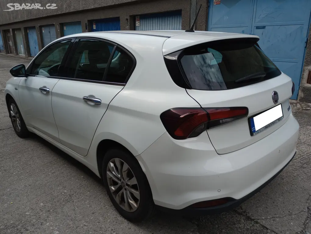 FIAT TIPO 1.4 T-JET 88 kW, nové v ČR 2018, málo km - fotka 2