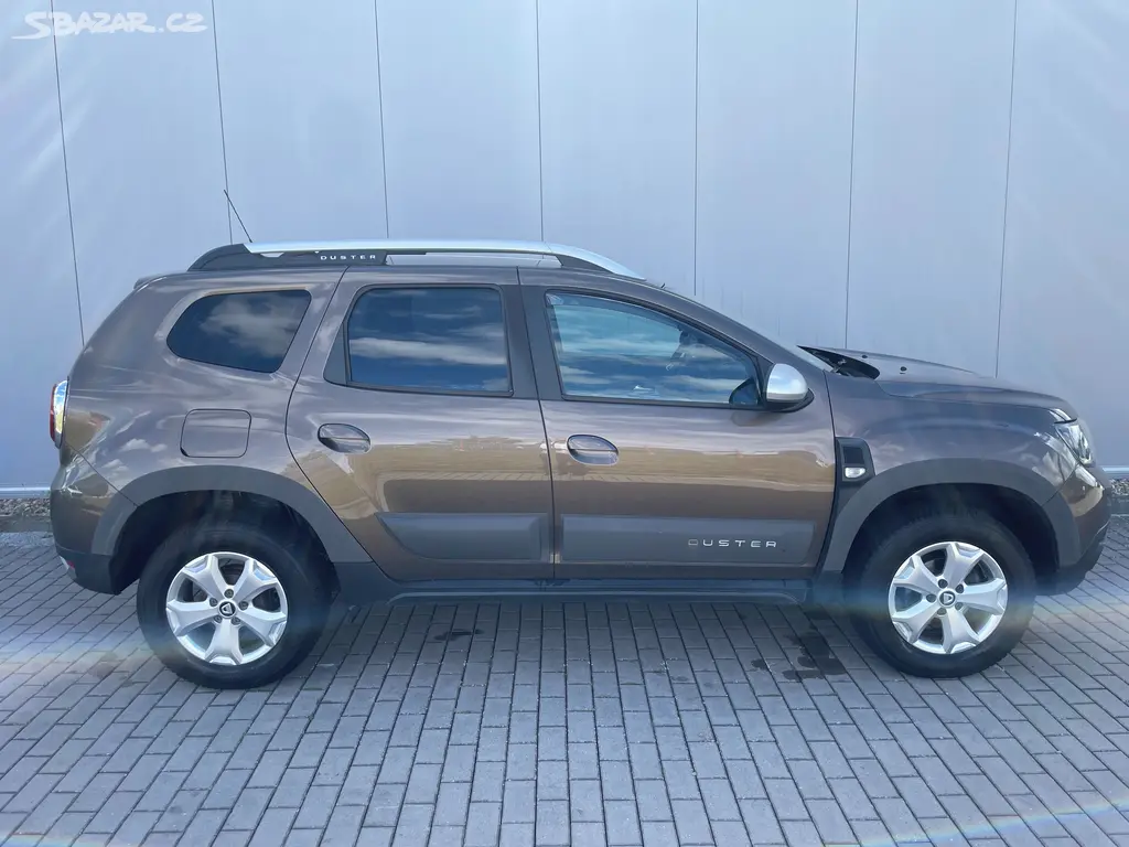 Dacia Duster, 1,6 SCe 84kW Tažné Klima - fotka 5