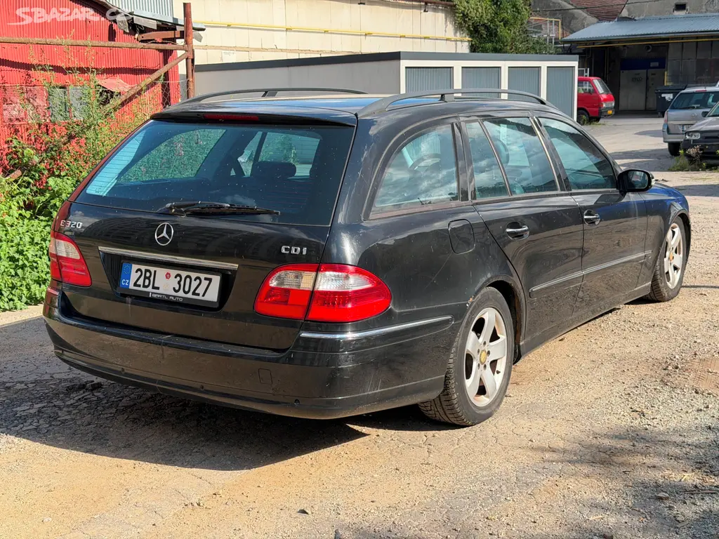 Mercedes E 320 CDI - fotka 3