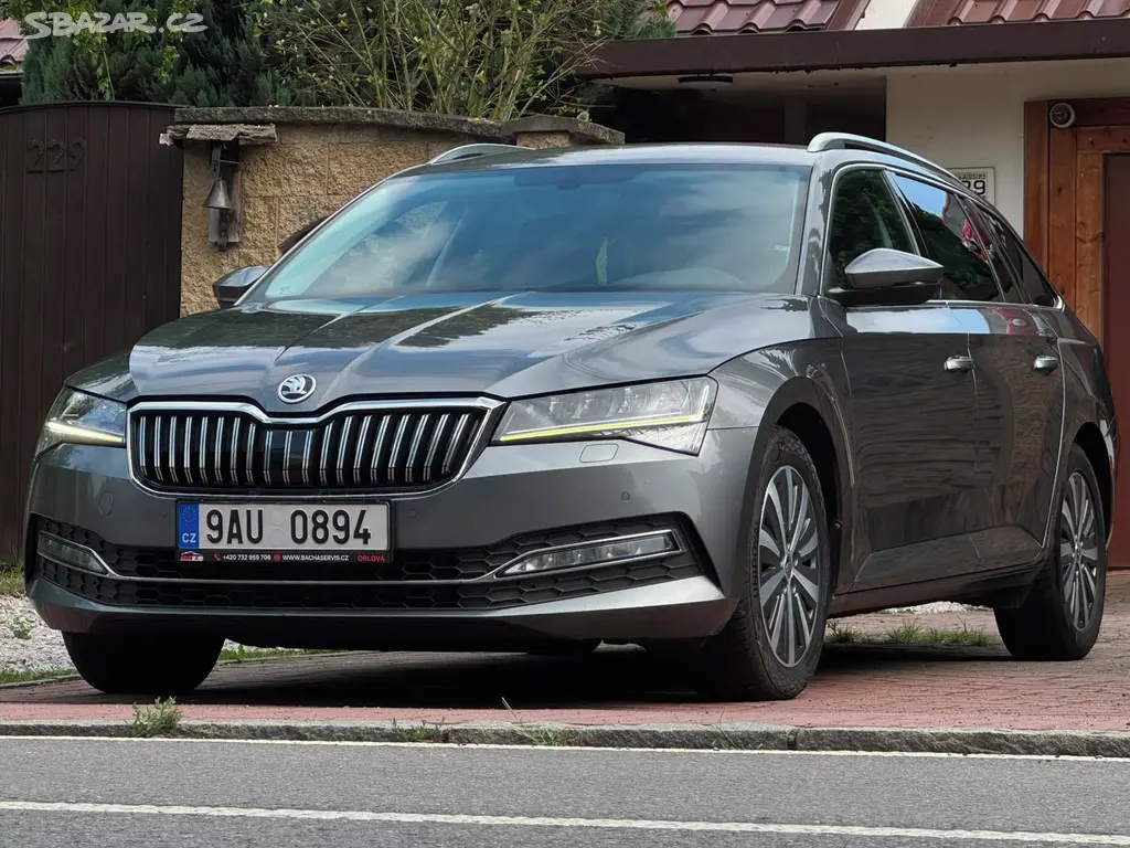 Škoda Superb 2.0 STYLE 1.MAJ ČR DPH KŮŽE - fotka 3