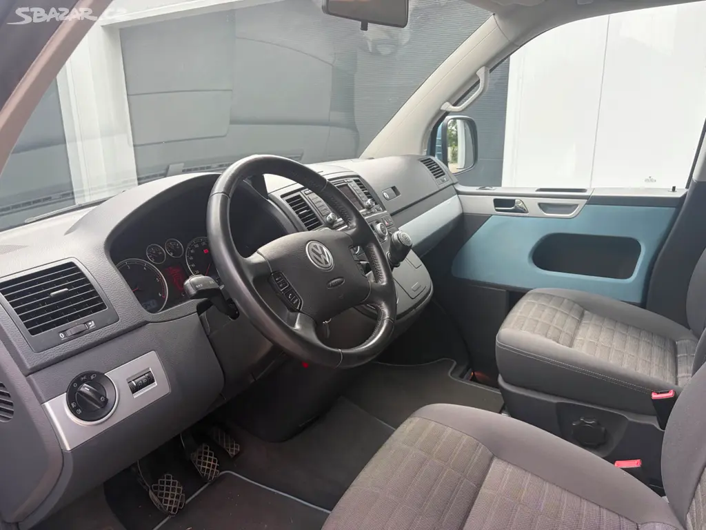 VW Multivan T5 Atlantis 2.5 TDI 128 kW, 62 000 km - fotka 6