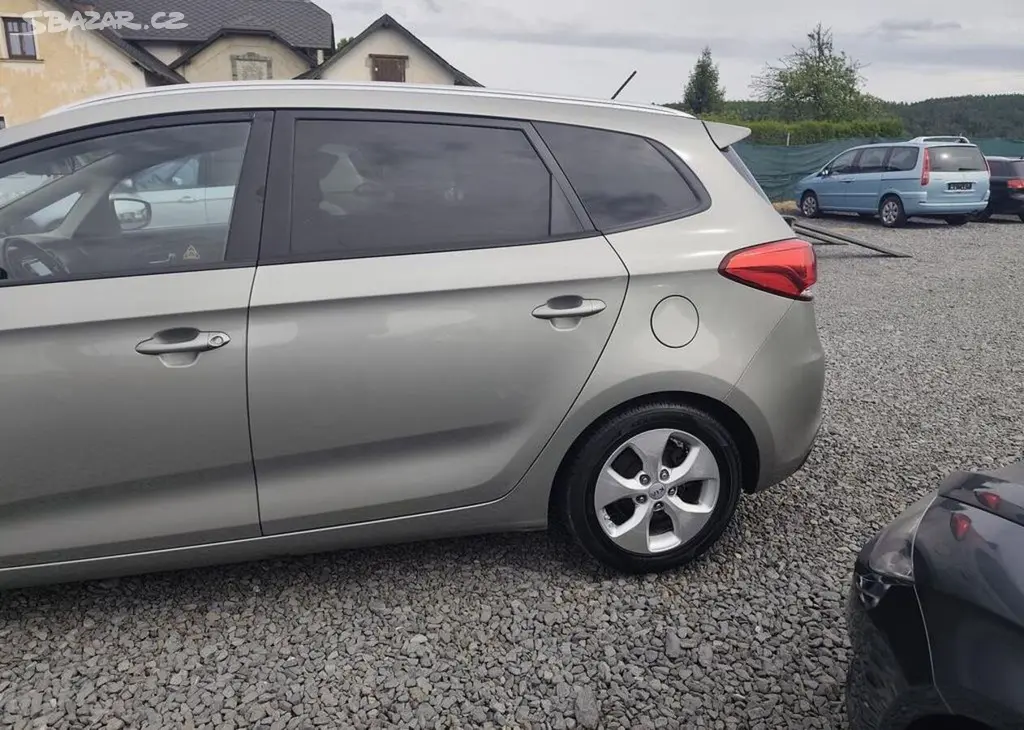 Kia Carens 1.6 GDI Klima, Panorama benzín manuální - fotka 3