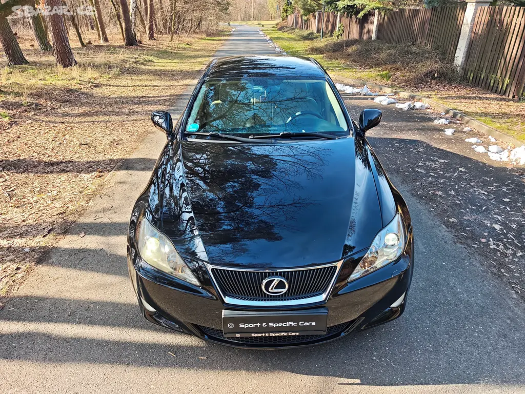 Lexus IS250,V6 153KW,Manual,2006,Luxury,bez koroze