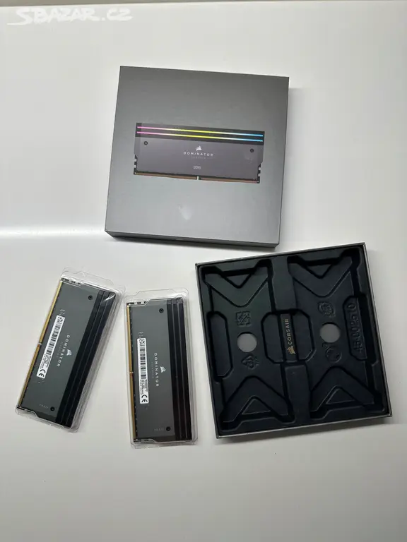 Corsair DOMINATOR TITANIUM RGB 64GB (2×32GB) - fotka 4