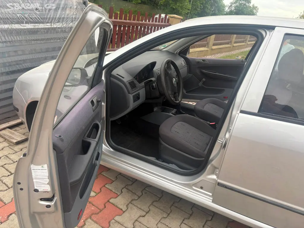 Škoda Fabia 1.4 MPI 44 kW KLIMA - fotka 6