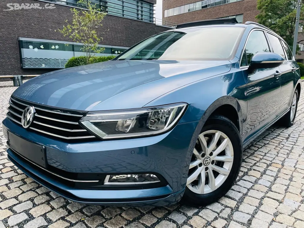 Volkswagen Passat, 2.0TDI AUTOMAT VÝHŘEV SERVISKA - fotka 2