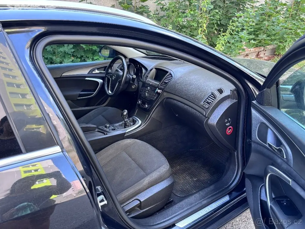 Opel Insignia 2,0 Sports Tourer CDTI - fotka 4