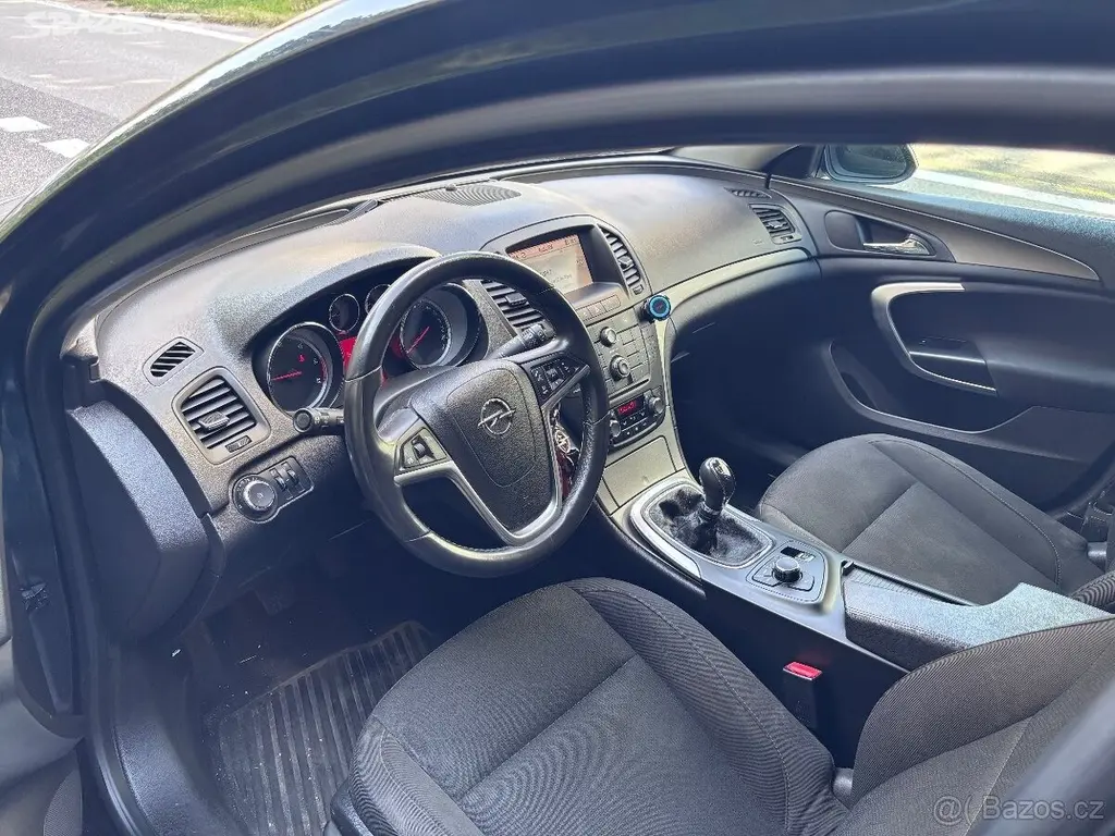 Opel Insignia 2,0 Sports Tourer CDTI - fotka 5