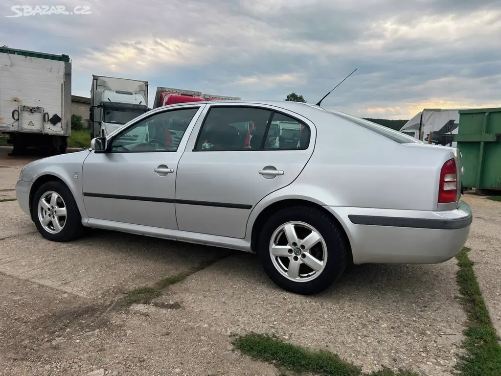 Klima, Výbava Elegance, Škoda Octavia 2.0 MPI 85kw - fotka 5