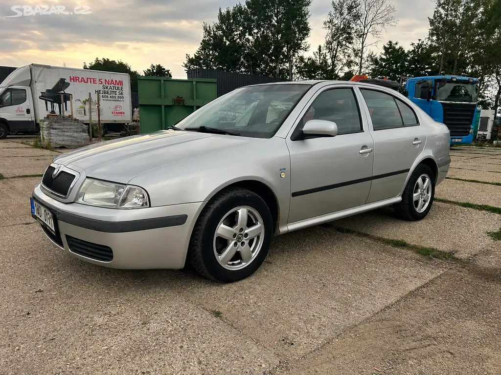 Klima, Výbava Elegance, Škoda Octavia 2.0 MPI 85kw - fotka 4