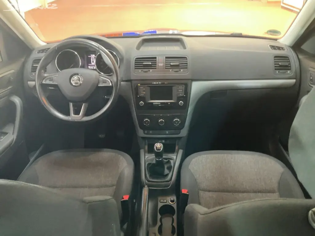 Škoda Yeti, 1.2Tsi 81KW VYHŘ.SED. MFvolant - fotka 3