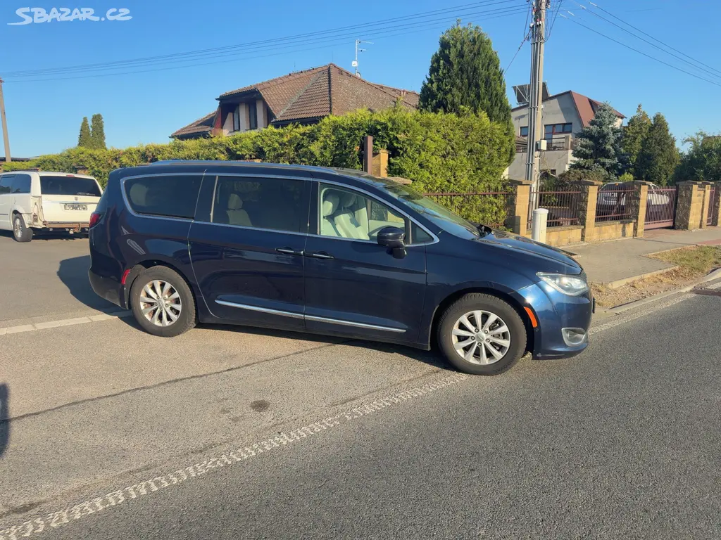 Chrysler Pacifica 3,6 Limited LPG Radar 360 2018 - fotka 2