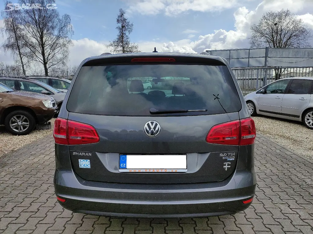 VW SHARAN 2.0 TDi,85KW,2013,7-MÍST,NAVI,10x AIRBAG - fotka 6