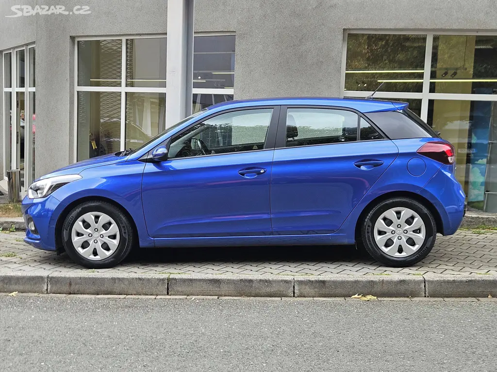 Hyundai i20, 1,2i 55kW, Family+Club, 1.maj. - fotka 2