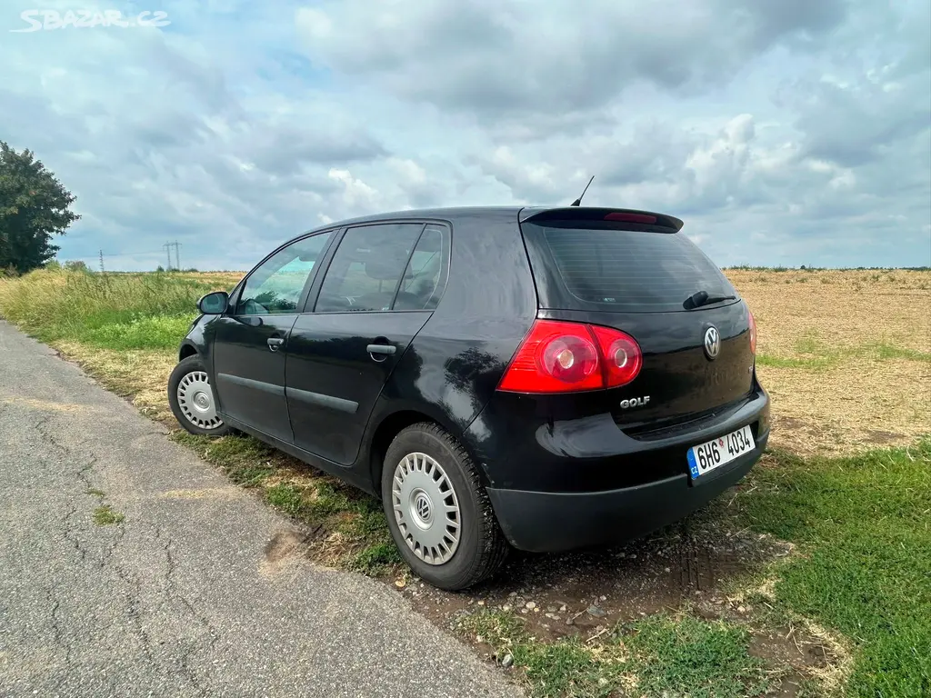 156 tis.km,Climatron.Volkswagen Golf V 1.9TDI 77kw - fotka 2