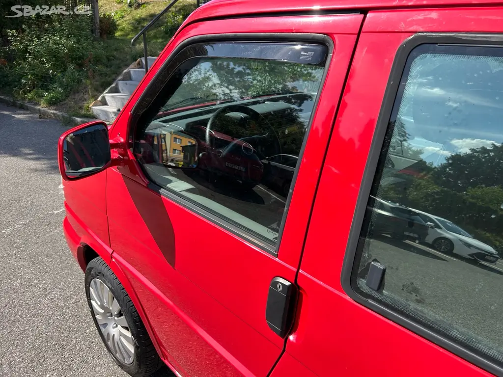 VW Transportér T4 2,5 TDi 65kw rok 2000 - fotka 4