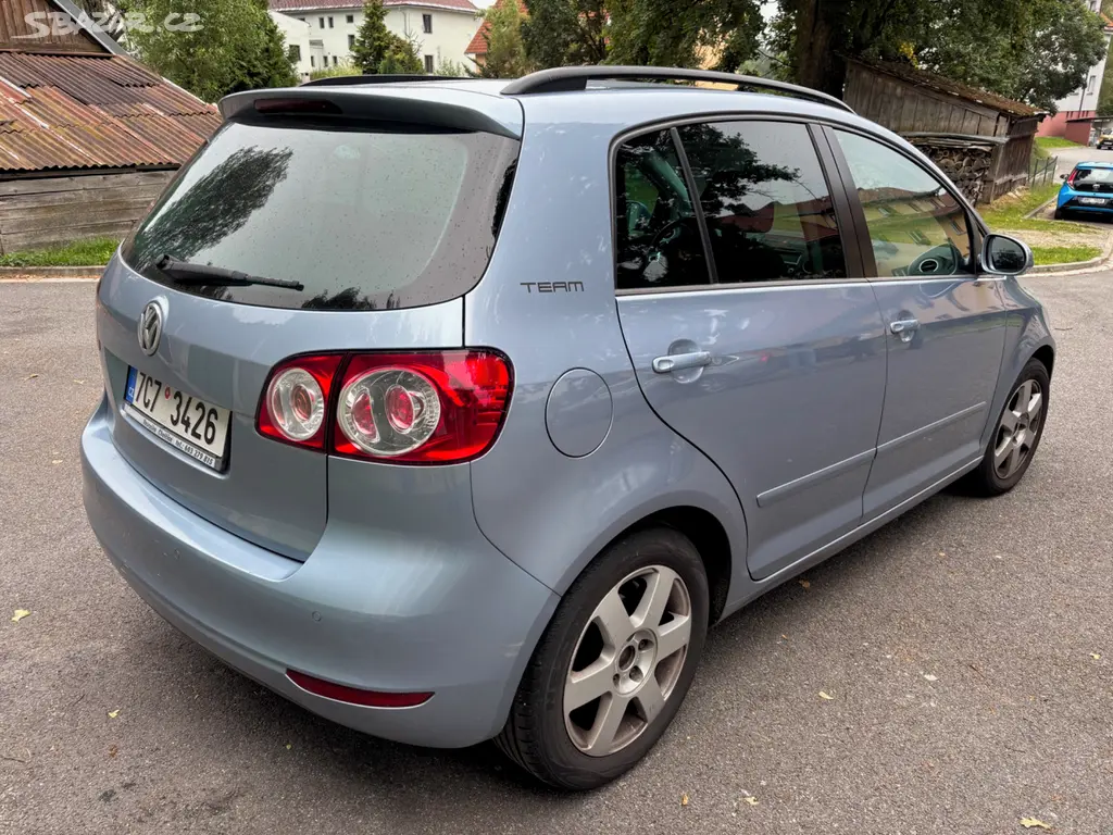 Volkswagen Golf Plus 2.0 TDI 103 kW | RV: 2010 - fotka 4