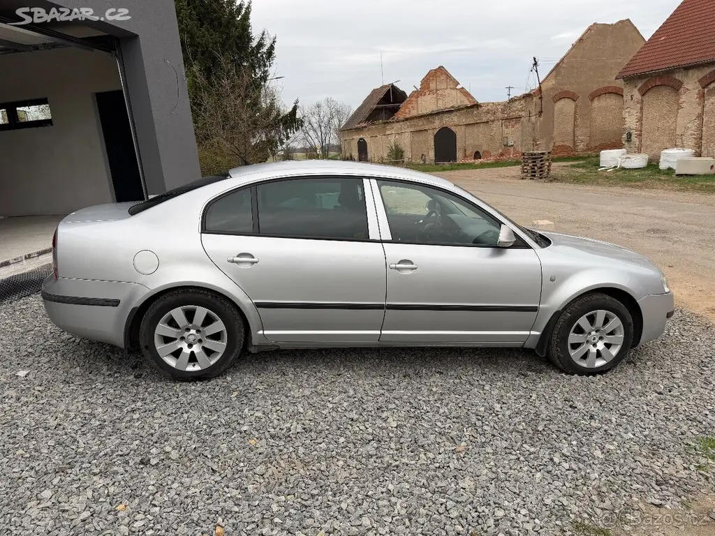 Škoda Superb 1.9 TDi 2007 facelift nová TK - fotka 6