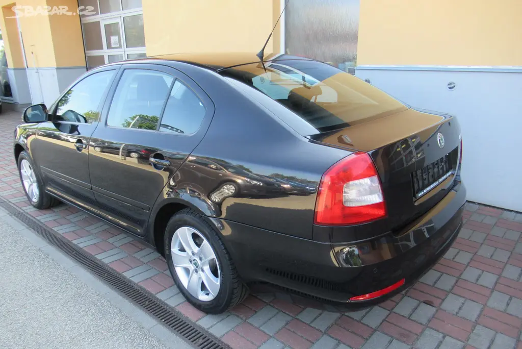 Škoda Octavia, 1.4 TSi ELEGANCE EL.ŠÍBR XENON - fotka 2