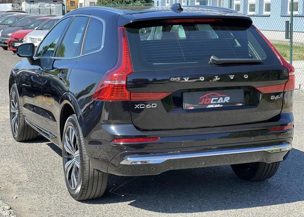 Volvo XC60 INSCRIPTION 2.0 B4 AWD ČR DPH - fotka 5