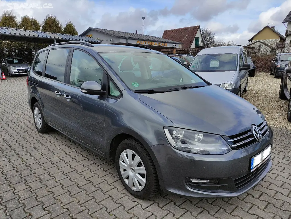 VW SHARAN 2.0 TDi,85KW,2013,7-MÍST,NAVI,10x AIRBAG - fotka 2