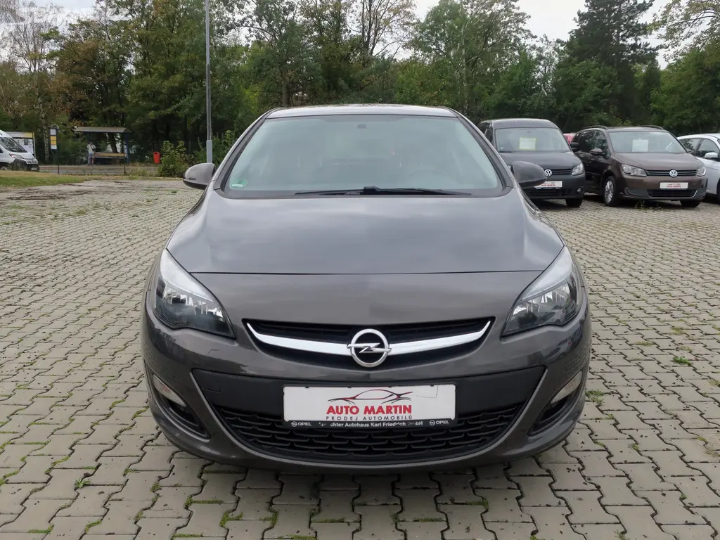 Opel Astra 1.6 i 85 kW - 87 766 Km - fotka 2