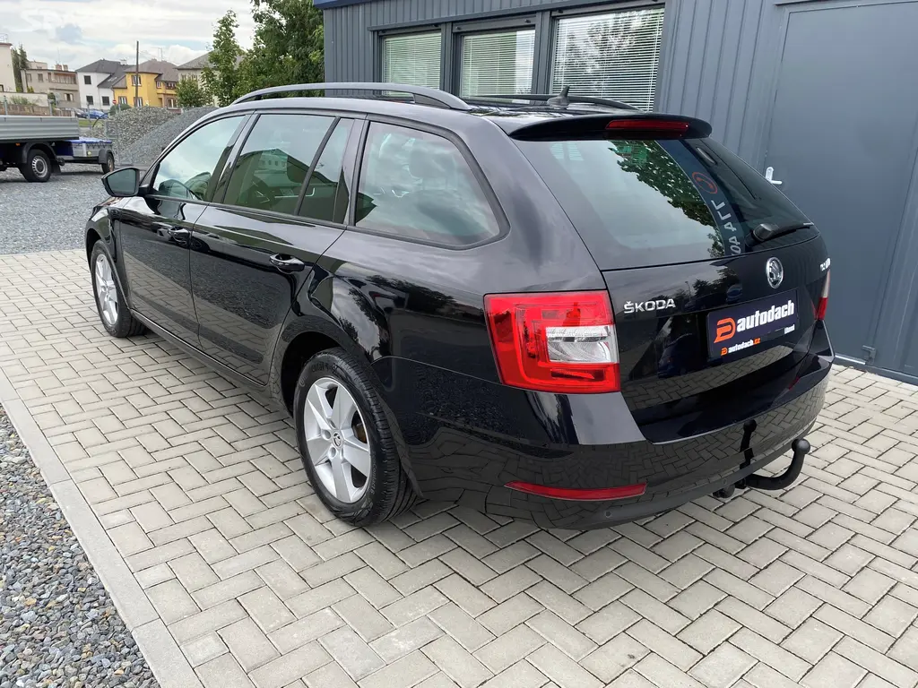 Škoda Octavia, 1.4 TSI 110kW - 1xMAJ. - NAVI - fotka 3