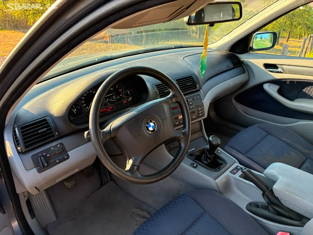 Pěkné zachovalé BMW 318i Combi, KLIMA - fotka 6