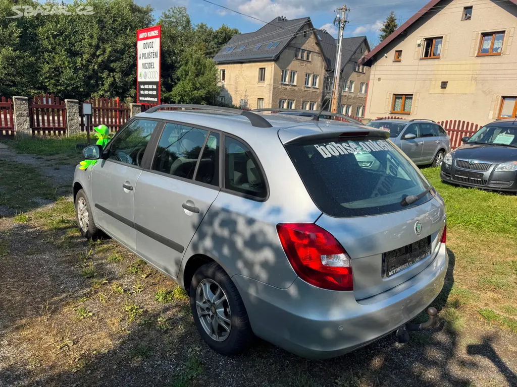 Škoda Fabia 2 com 1.4 16V 63 kw tažné nová STK - fotka 6