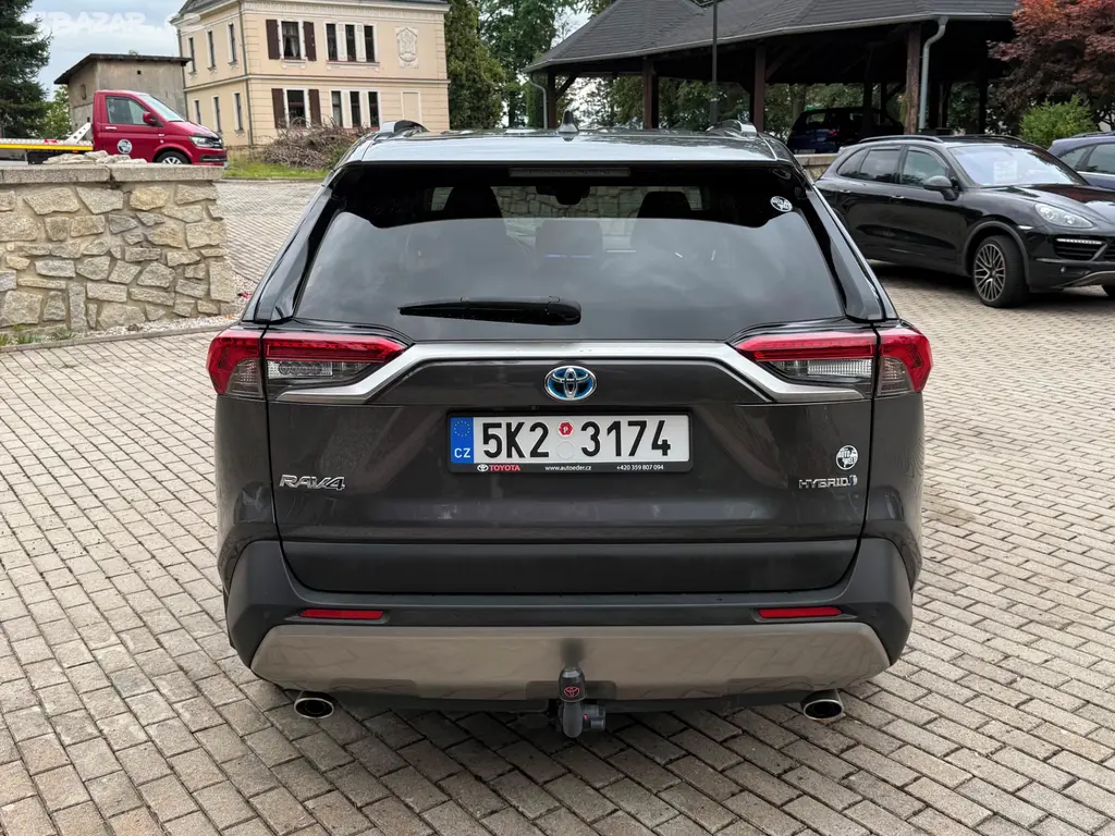 TOYOTA RAV4 2.5 HEV 131KW*EXECUTIVE*AWD*E-CVT*DPH - fotka 6