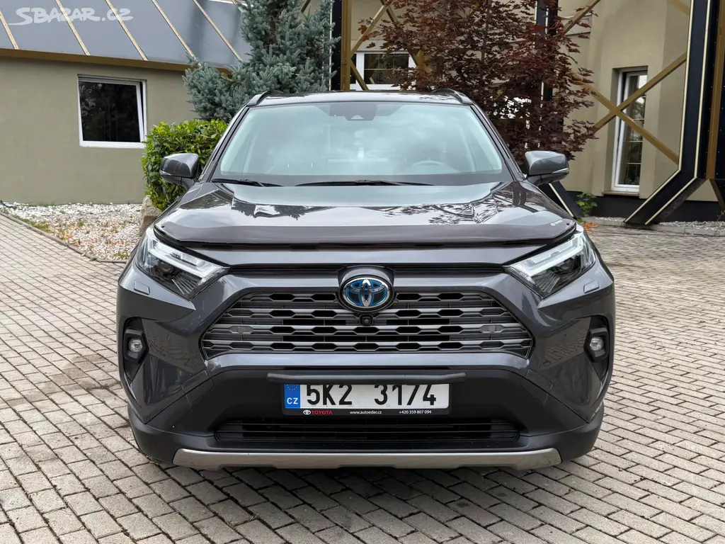 TOYOTA RAV4 2.5 HEV 131KW*EXECUTIVE*AWD*E-CVT*DPH - fotka 2
