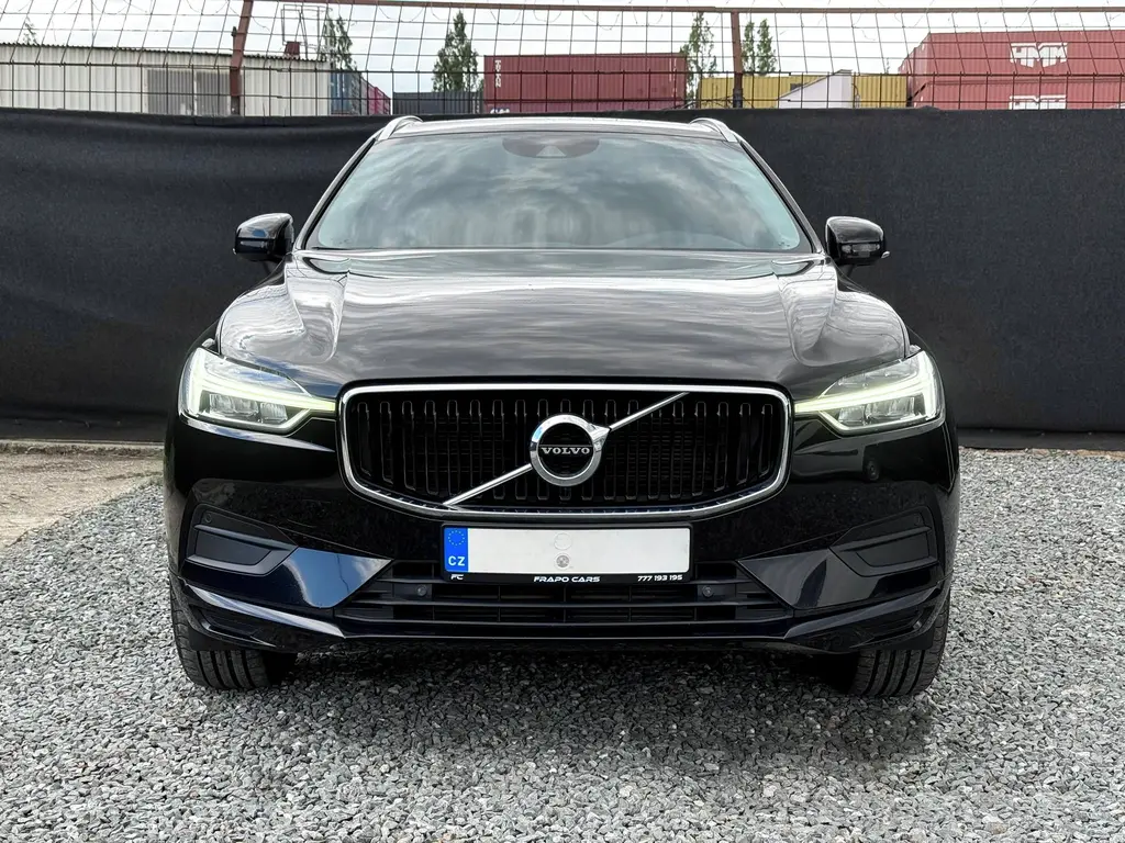 Volvo XC60 2.0 D4 140kW AWD Momentum 2018 - fotka 2