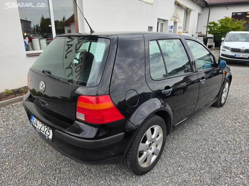 Volkswagen Golf, 1.4 i Nová STK - fotka 3