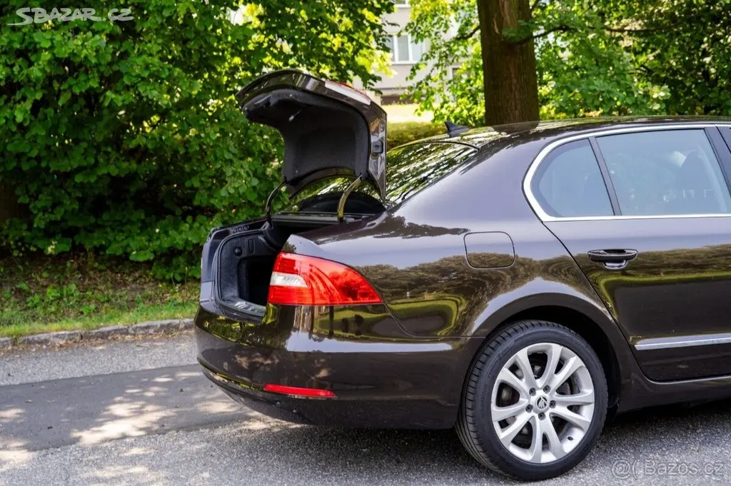 Škoda Superb 2,0 TDI 103 kW ČR - fotka 4
