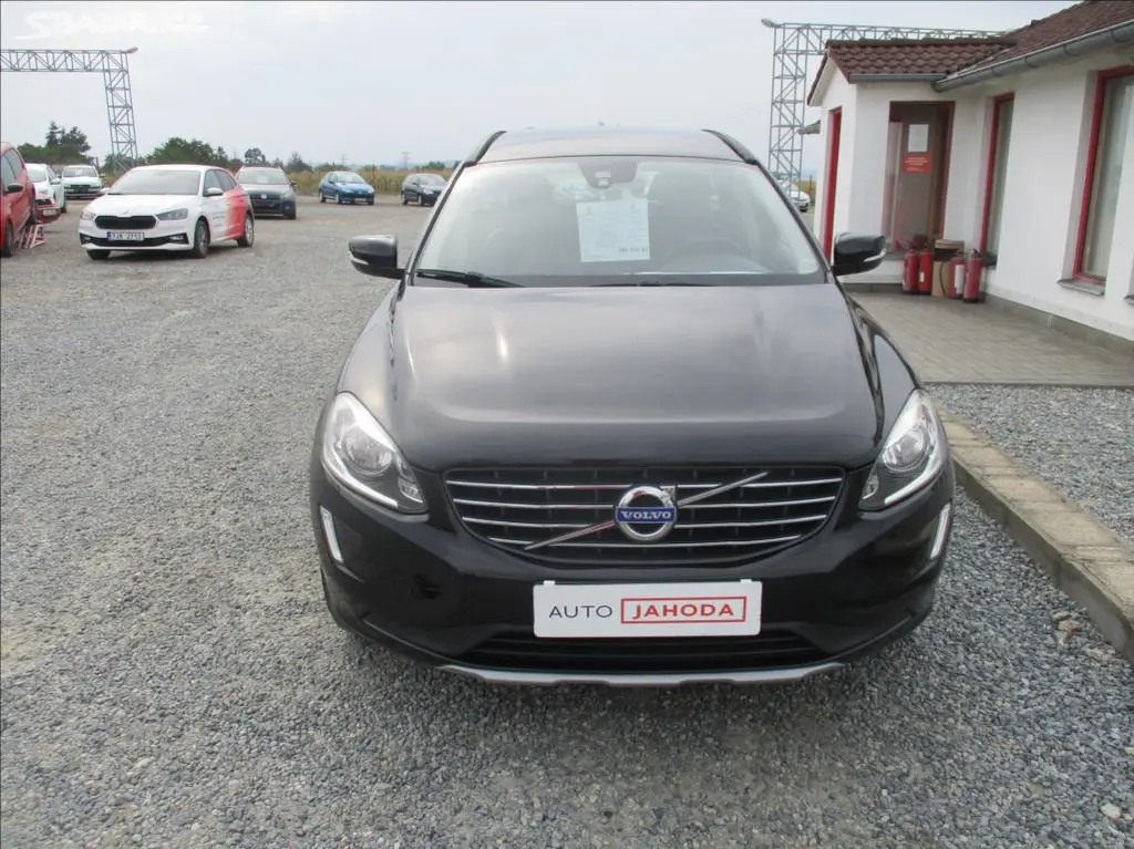 Volvo XC60, 2,0 D3, klima,servis,tažné,CZ, - fotka 2