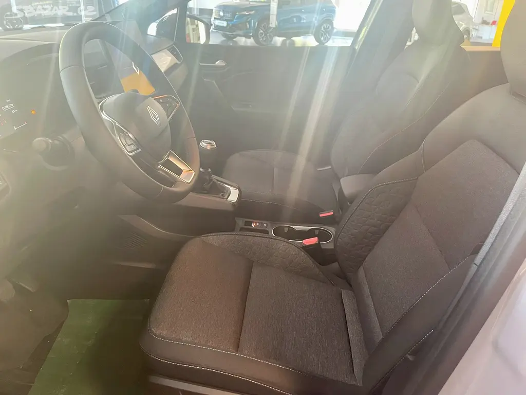 Renault Symbioz, Evolution mild hybrid 140 - fotka 6