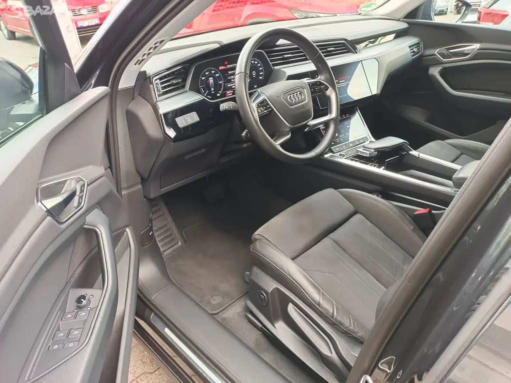 Audi e-tron Sportback Quattro 50 4x4 230kW SOH 96% - fotka 6