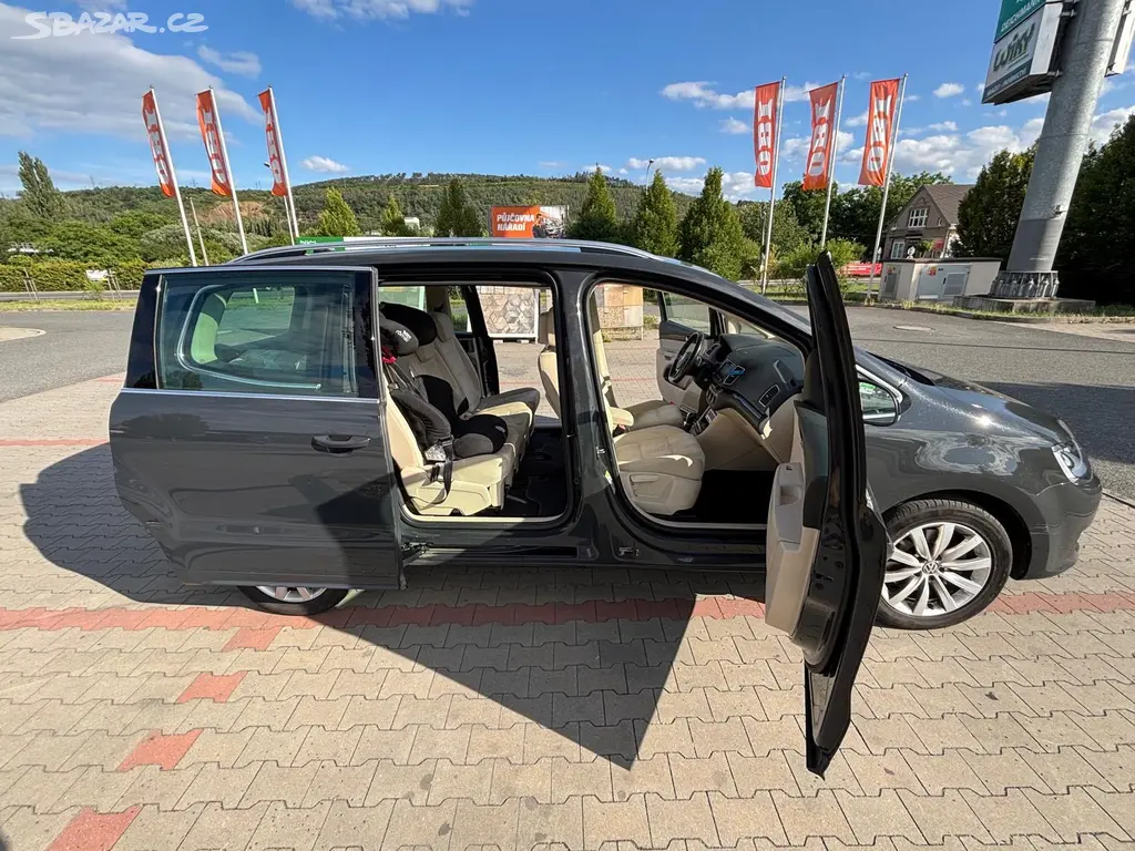 Volkswagen Sharan 2.0 TDi, Highline, AUT, 86 tkm - fotka 2
