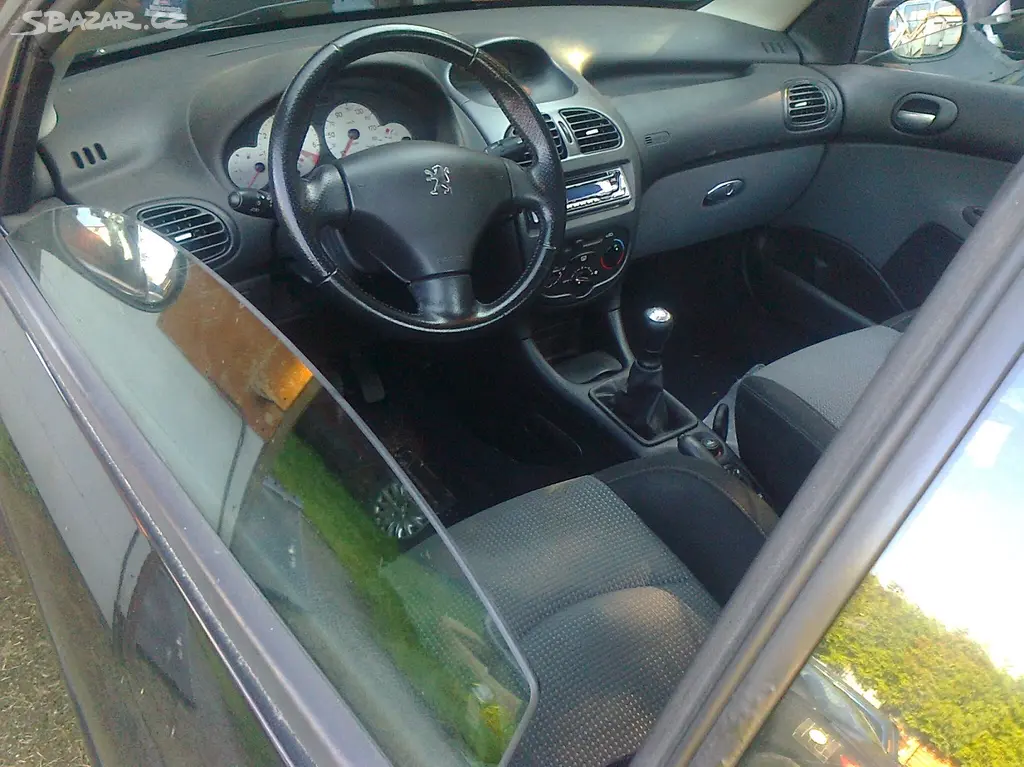 Peugeot 206cc,cabrio,NOVÉ STK 5/2028,r.05,1.6i,ALU - fotka 5