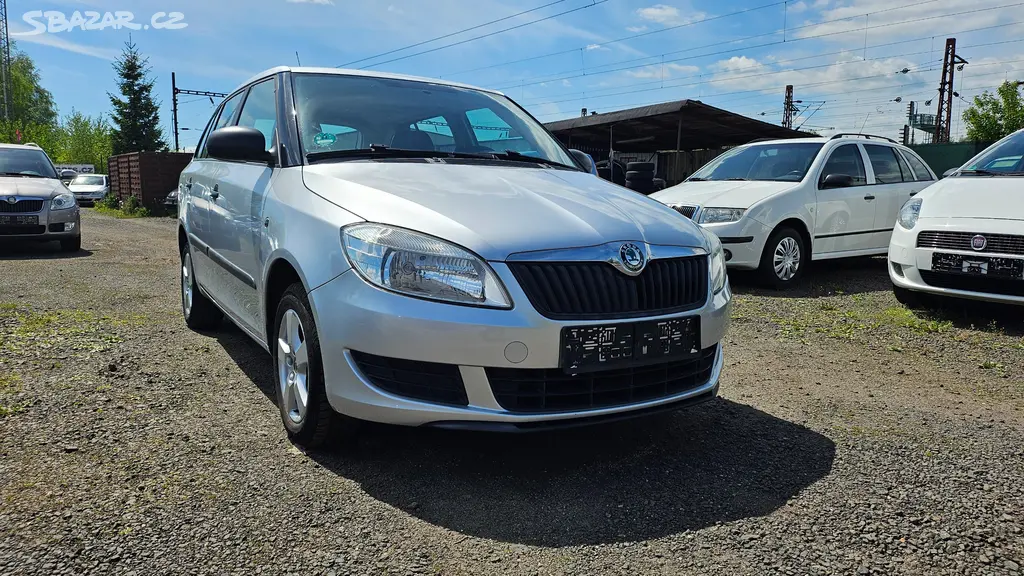 Škoda Fabia II 1.2 TSI 63kW Facelift, 4-válec 2011 - fotka 2