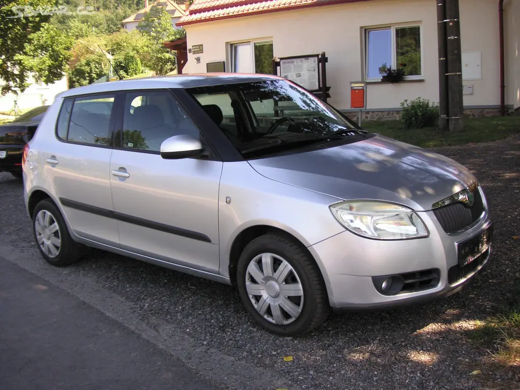 Škoda Fabia 2 1.2i - fotka 2