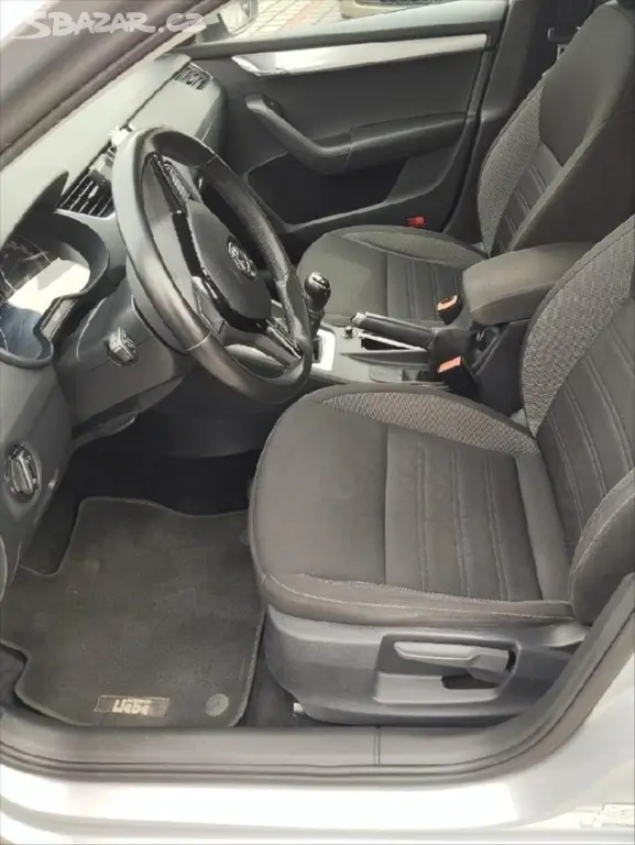 Škoda Octavia 1,6 TDI - fotka 4