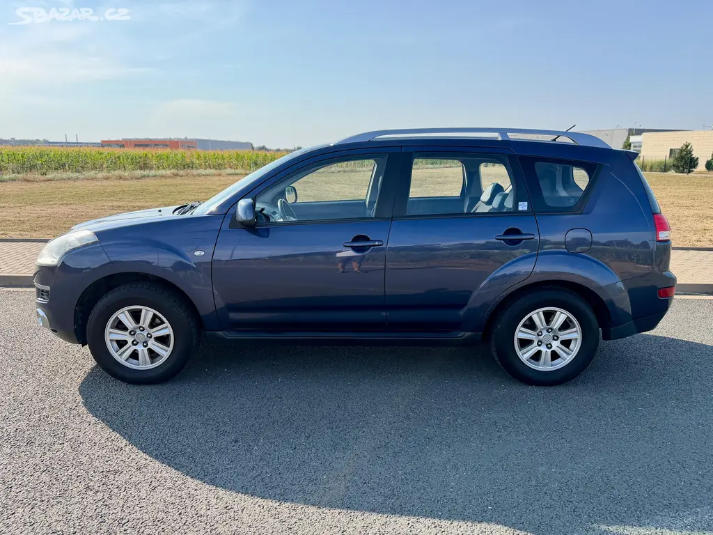 Citroën C-Crosser, 2.2 HDI 4X4 MANUAL 7-MÍST ČR - fotka 2