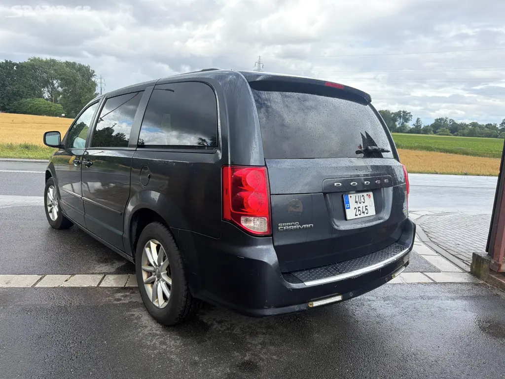 Dodge Grand Caravan 3,6 SXT Crew RT 2014 - fotka 3