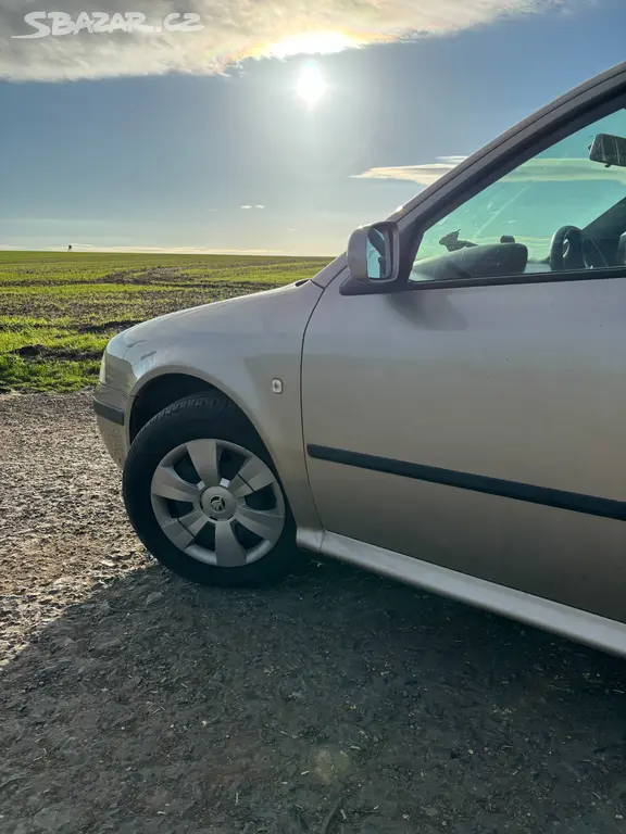 Škoda Octavia 1.6 MPI 75kw - fotka 6