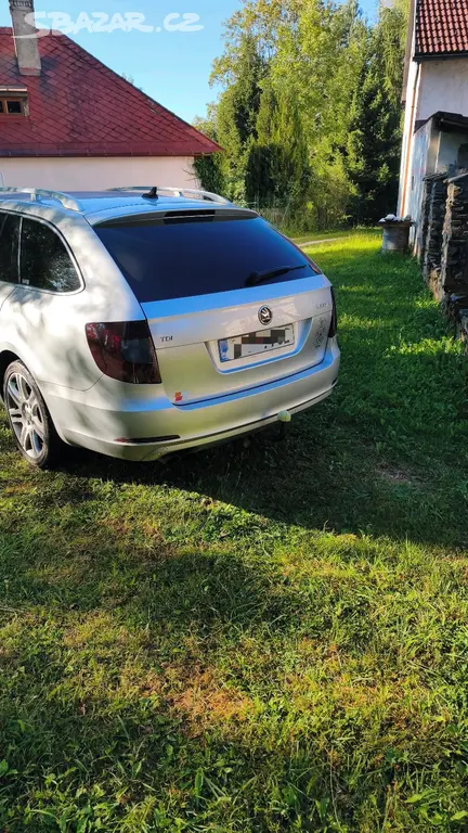 Škoda Superb II Combi 2.0 TDI CR (CFFB - fotka 6