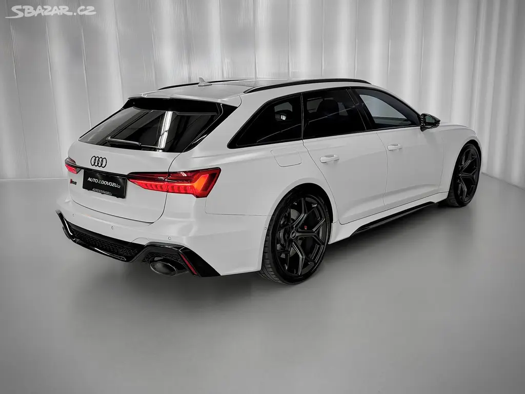 Audi RS6, PERFORMANCE, AKRAPOVIČ, BLACK - fotka 6