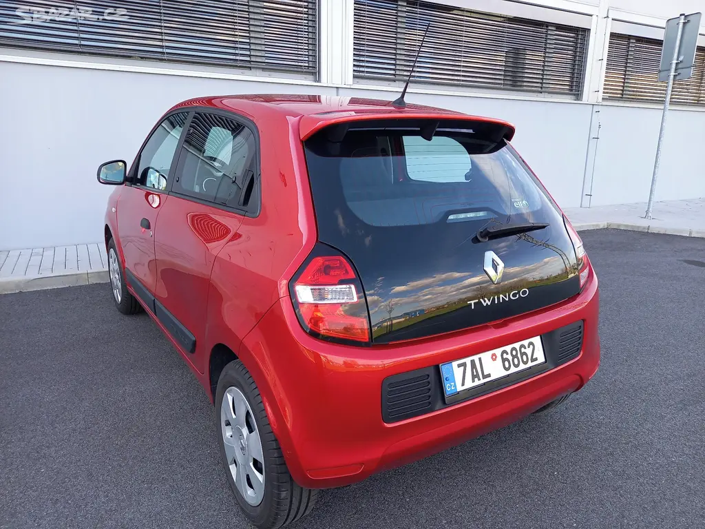 Renault Twingo, 52 KW, benzin, pouze 17 500 KM. - fotka 6
